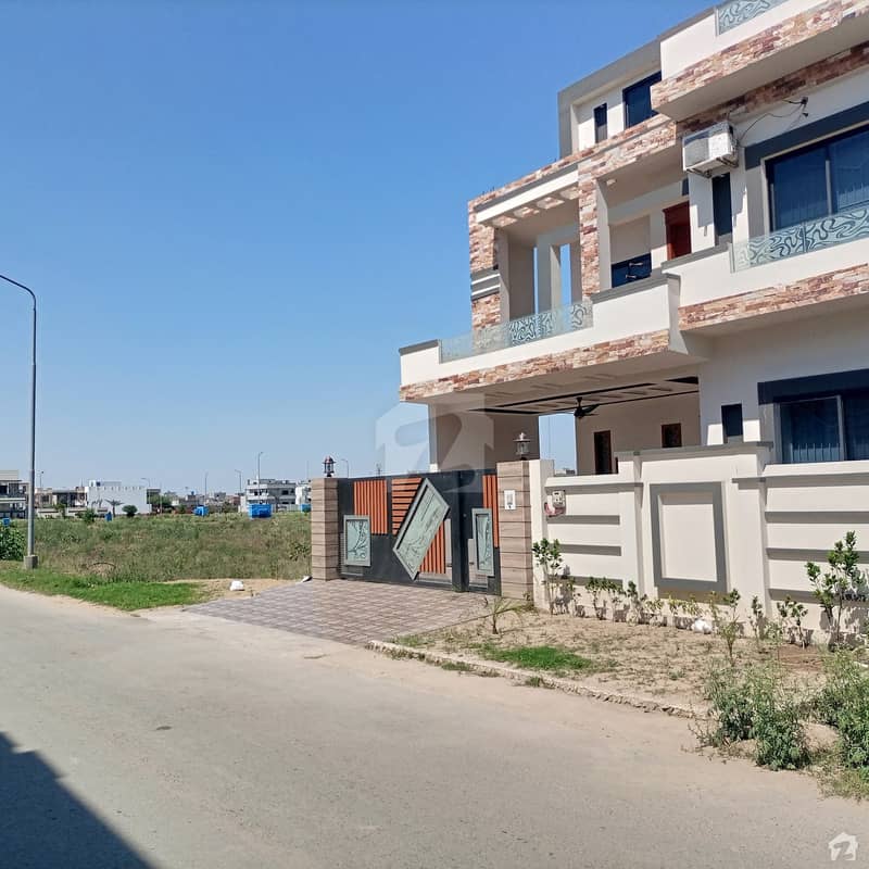 10 Marla House For Sale In Beautiful DC Colony DC Colony, Gujranwala