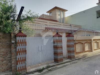 راولپنڈی روڈ چکوال میں 5 کمروں کا 15 مرلہ مکان 1.5 کروڑ میں برائے فروخت۔