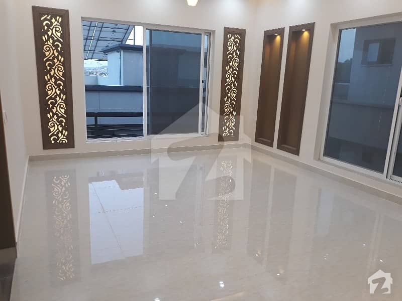 01 Kanal House For Sale In Phase 5