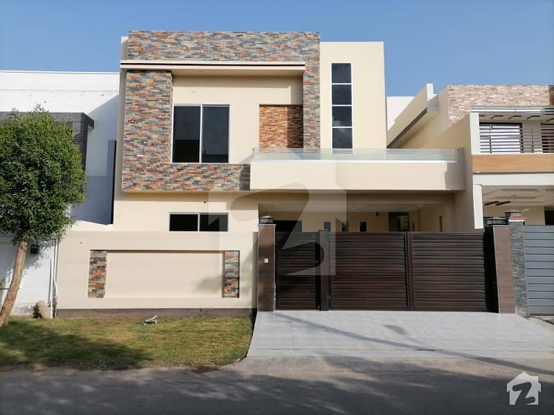 Spacious Double Storey 10 Marla House Available For Sale In Wapda Town Phase 2 - Block N