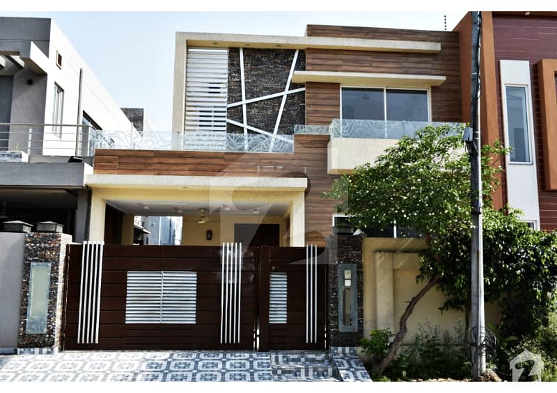 10 MARLA BRAND NEW MODERN DESIGN BUNGALOW FOR SALE IN PHASE 8