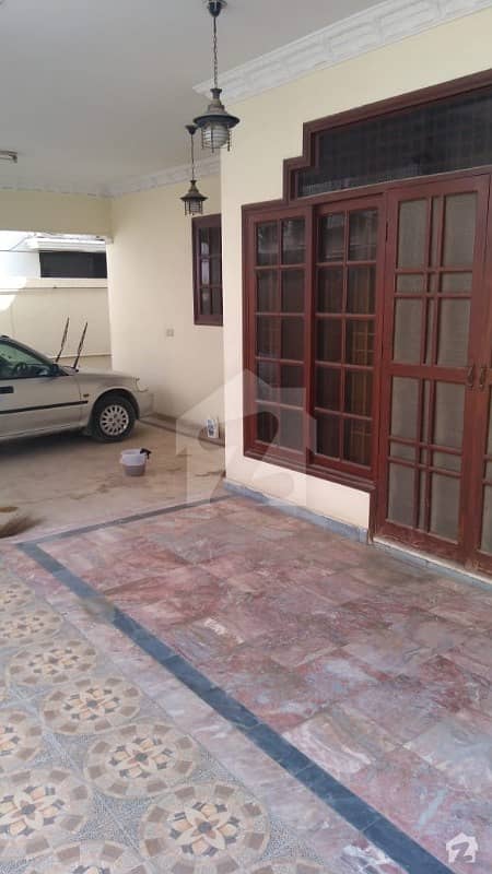 400 Sq Yards Single Storey House For Sale In Jauhar Block 1