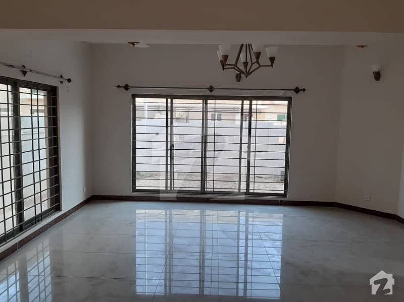 3 Bed Dd Upper Portion Brand New Condition ( For Rent )