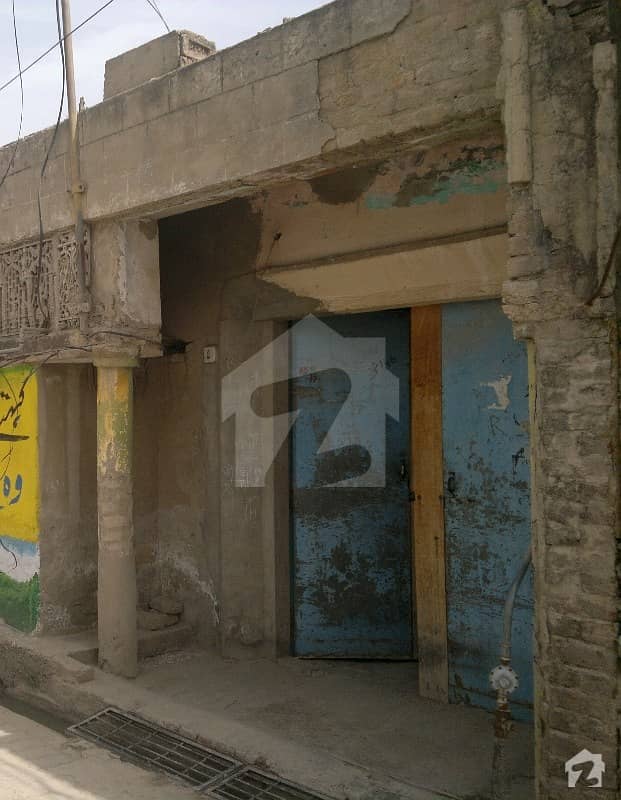محلہ ڈھوک فیروز چکوال میں 3 کمروں کا 8 مرلہ مکان 42 لاکھ میں برائے فروخت۔