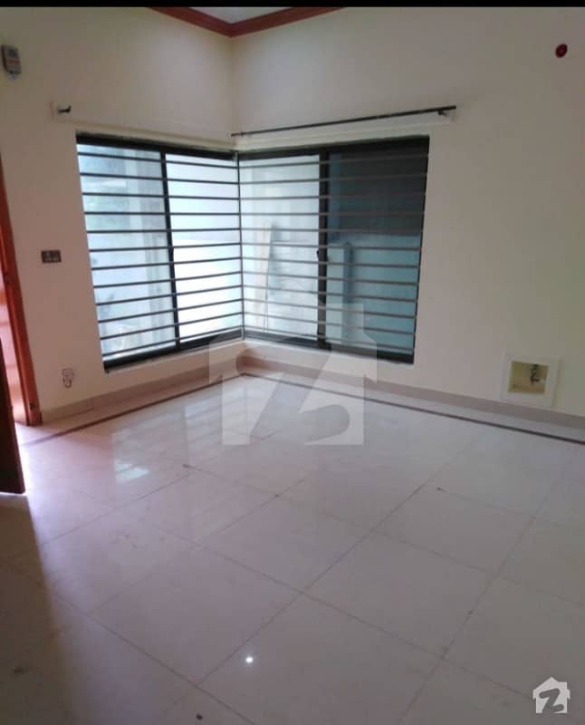 25 X 40 Upper Portion For Rent In G-13