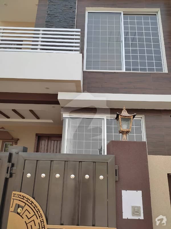 8 Marla Double Story 5 Bedroom Double Unit For Sale