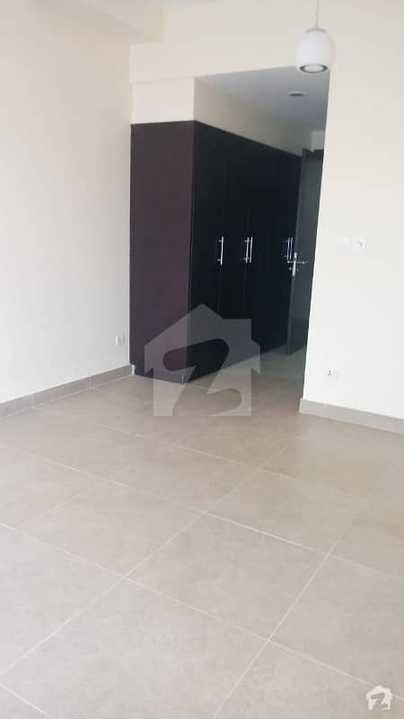 Emaar Apartment For Rent North Tower 2 Bedroom Available Crescent Bay Dha Phase 8