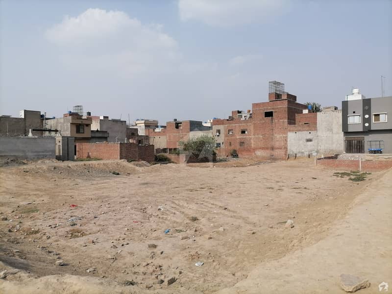 Gulshan Park Residential Plot Sized 4 Marla Is Available