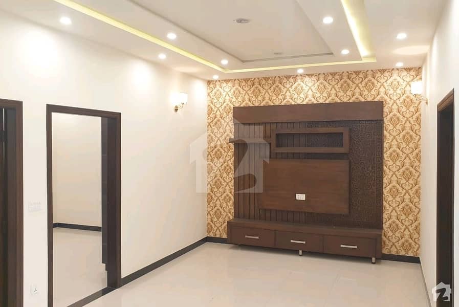 Ideally Located House Of 5 Marla Is Available For Sale In Lahore