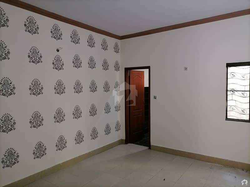 الحافظ ٹاؤن لاہور میں 4 کمروں کا 5 مرلہ مکان 45 ہزار میں کرایہ پر دستیاب ہے۔