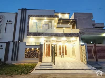 8 Marla Beautiful Modern Design House Near Park Main Boulevard 8 Marla Beautiful Modern Design House Near Park Main Boulevard