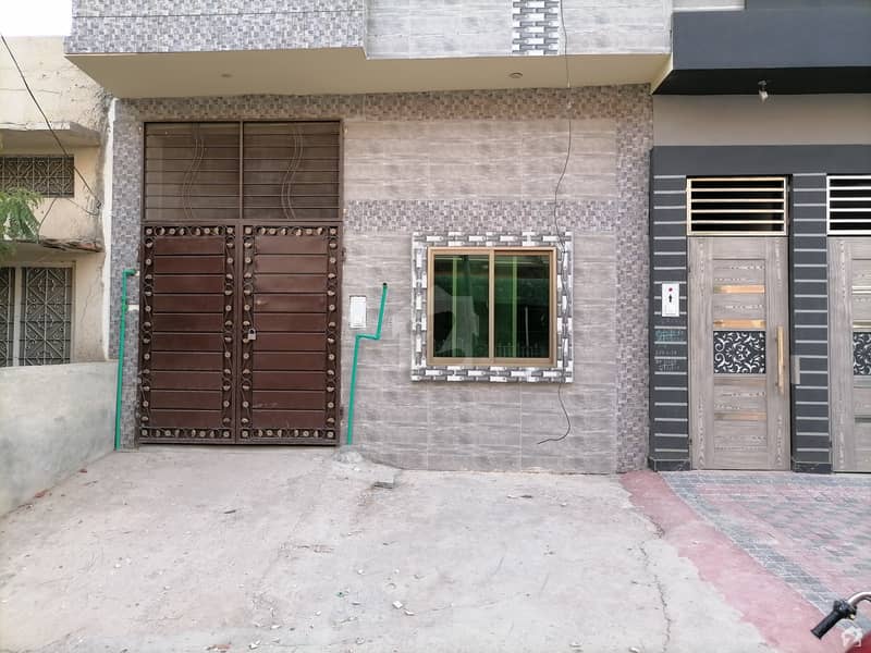 Spacious Upper Portion Is Available For Rent In Ideal Location Of Farid Town