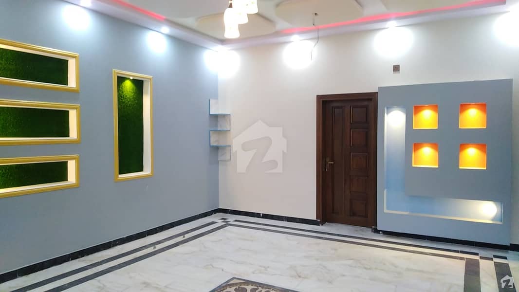 ورسک روڈ پشاور میں 6 کمروں کا 7 مرلہ مکان 2.8 کروڑ میں برائے فروخت۔