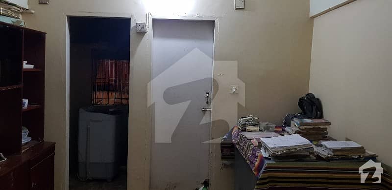 انچولی گلبرگ ٹاؤن کراچی میں 2 کمروں کا 4 مرلہ فلیٹ 65 لاکھ میں برائے فروخت۔ انچولی گلبرگ ٹاؤن کراچی میں 2 کمروں کا 4 مرلہ فلیٹ 65 لاکھ میں برائے فروخت۔