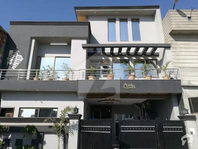 9 Marla House For Sale Facing Park Beautiful Location 9 Marla House For Sale Facing Park Beautiful Location