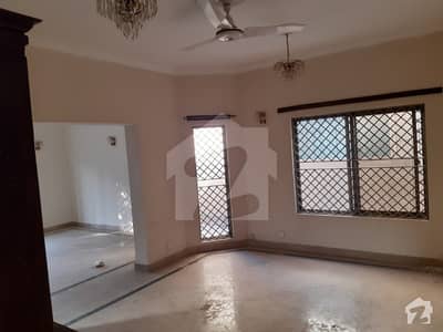 50x90 Beautifull Double Storey House For Sale In E-11 Islamabad -6 Beds With 6 Attached Bath 50x90 Beautifull Double Storey House For Sale In E-11 Islamabad -6 Beds With 6 Attached Bath