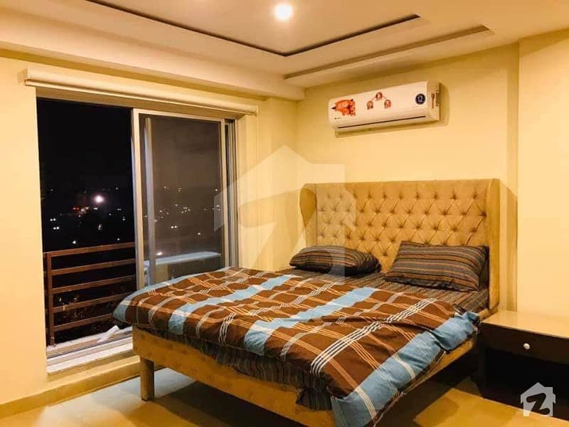 1 BED LUXURY FURNISHED APARTMENT AVAILABLE FOR RENT IN BAHRIA TOWN LAHORE