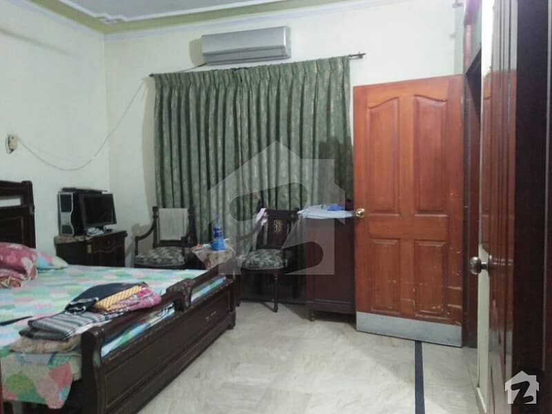 گڑھی شاہو لاہور میں 4 کمروں کا 4 مرلہ مکان 1.25 کروڑ میں برائے فروخت۔
