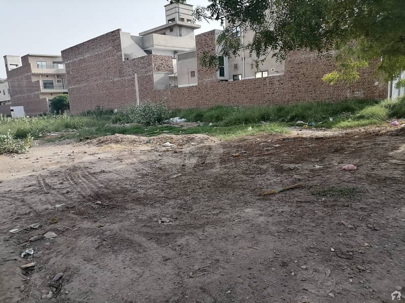 عباسیہ ٹاؤن رحیم یار خان میں 10 مرلہ کمرشل پلاٹ 1.4 کروڑ میں برائے فروخت۔