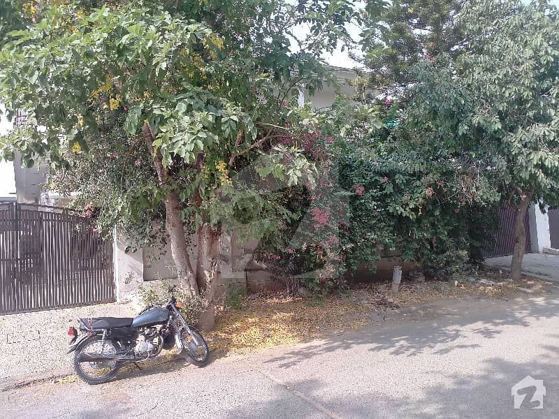 F11 Size 60*100 Beautiful House Ideal Location F11 Size 60*100 Beautiful House Ideal Location