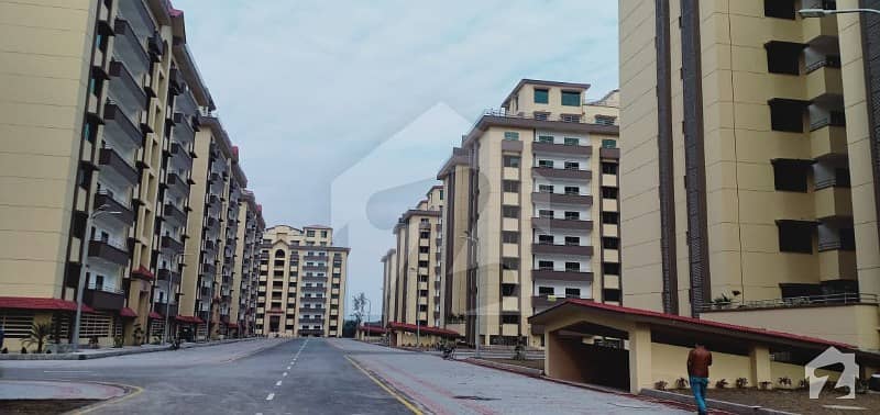 10 Marla 3 Beds 8th Floor Apartment For Sale in Askari-11