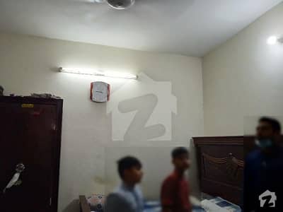 نجف کالونی وحدت روڈ لاہور میں 5 کمروں کا 2 مرلہ مکان 55 لاکھ میں برائے فروخت۔