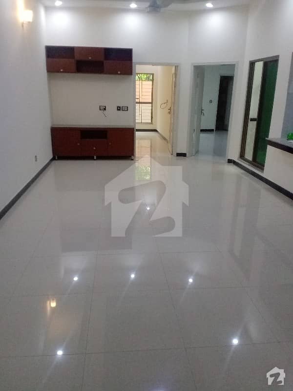 8 Marla House For Rent In Beautiful Johar Town