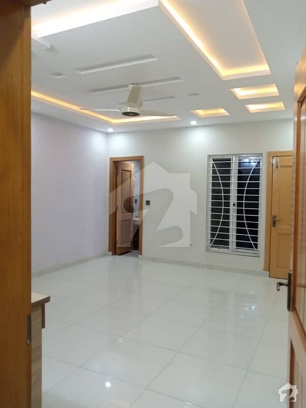 Usman Block 7 Marla Brand New House For Sale