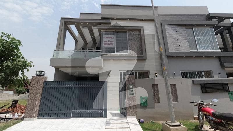 Spacious 5 Marla House Available For Sale In Bahria Town - Jinnah Block