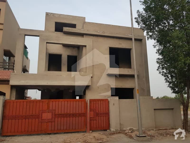 10 Marla House For Sale In Overseas B Block Bahria Town Lahore