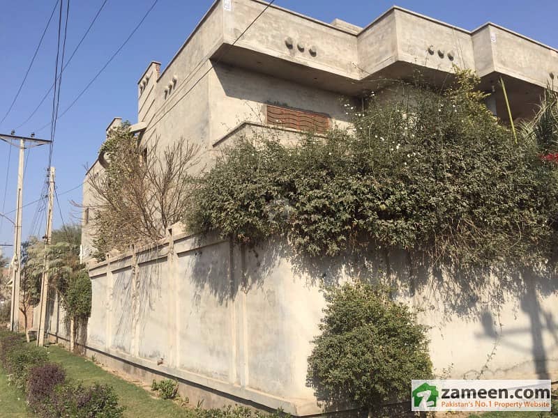 A New Gray Corner Residential House For Sale At Kazmi Town Jameelabad Multan
