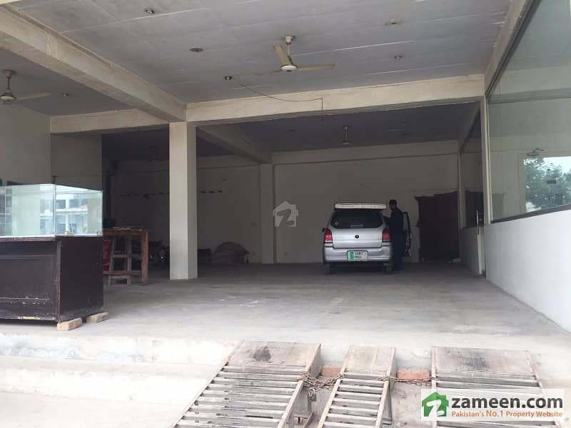 A Commercial Building Vacant For Rent Situated at Sabzwari Town Mumtazabad (Vehari Road) Multan