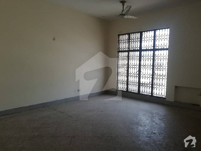 Allama Iqbal Town Main Boulevard Hunza Block 10-marla Hot Location Old House For Sale Allama Iqbal Town Main Boulevard Hunza Block 10-marla Hot Location Old House For Sale