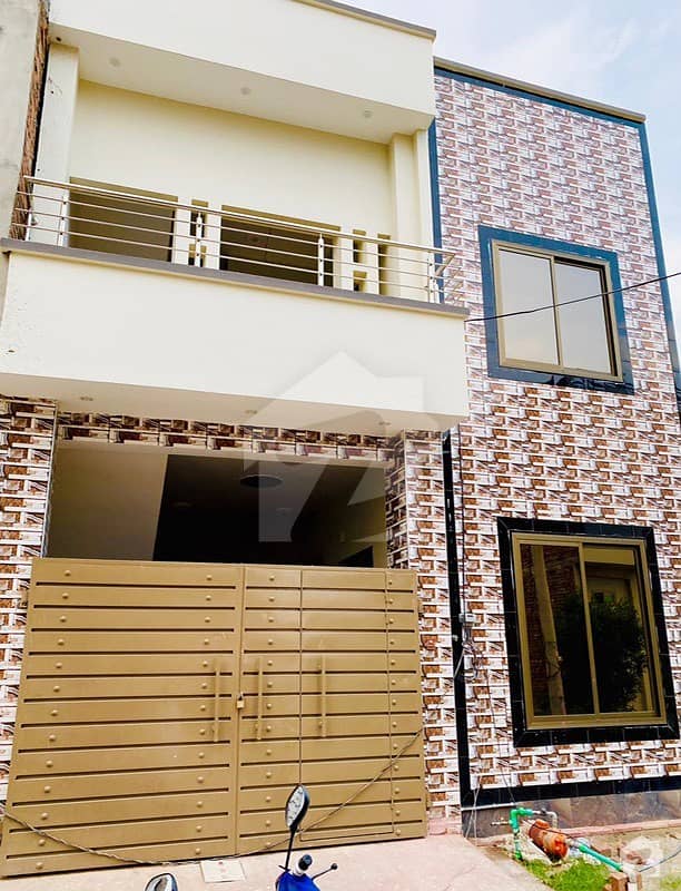 خیابان نوید سرگودھا میں 3 کمروں کا 5 مرلہ مکان 25 ہزار میں کرایہ پر دستیاب ہے۔