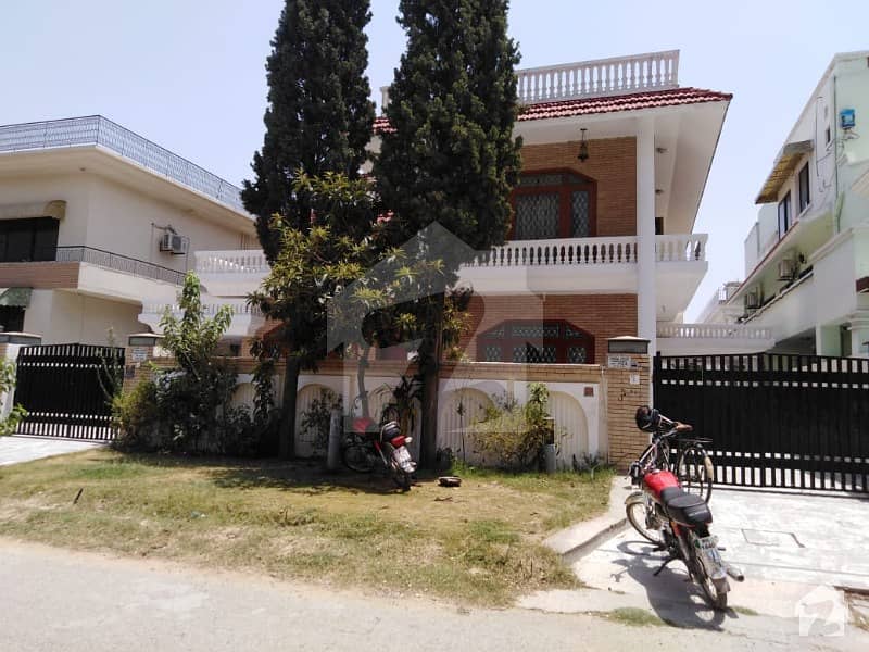 1 Kanal House For Sale In F-10