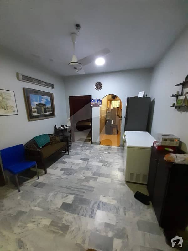 نارتھ ناظم آباد ۔ بلاک کے نارتھ ناظم آباد کراچی میں 3 کمروں کا 5 مرلہ فلیٹ 1 کروڑ میں برائے فروخت۔