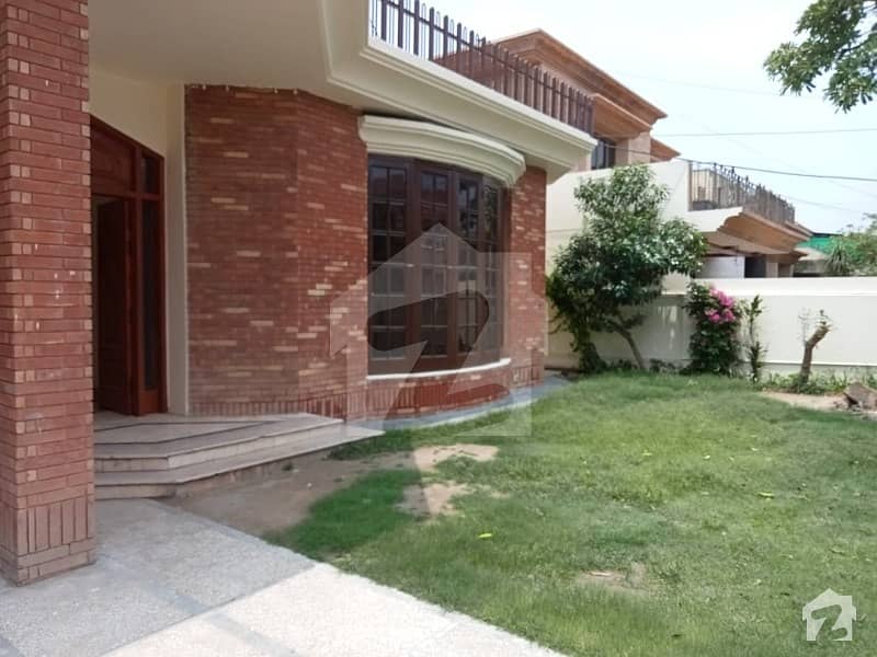 Dha 1 Kanal Full Hose Wit Basement Is Available For Rent