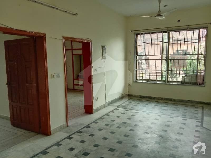 7 Marla First Floor Corner Portion Separate Gate For Rent Near Emporium Mall Canal Road Lahore