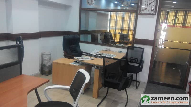 Zamzama Commercial Area - 437 Sq. Feet 3rd Floor Office For Sale