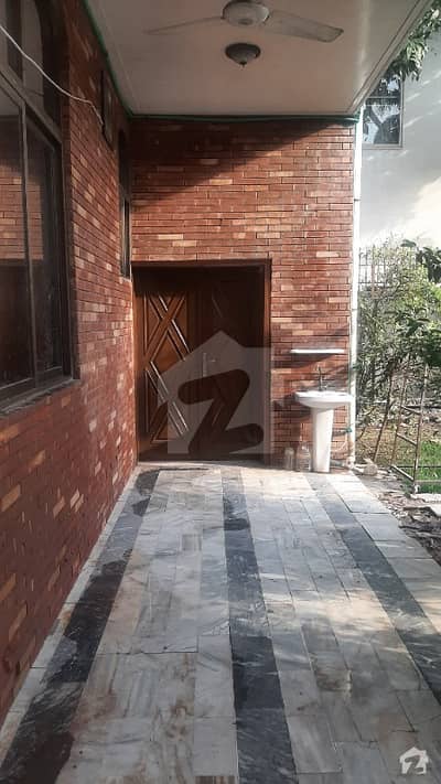 1 Kanal House B Black Canal View Lahore
