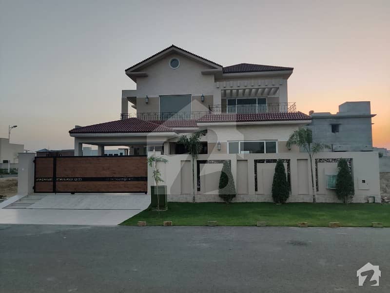 DHA 1 Kanal House in Lahore Phase 7 at prime Location with full basement for sale offer by Richmoor real Estate