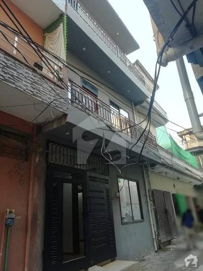 پنڈورہ راولپنڈی میں 5 کمروں کا 4 مرلہ مکان 65 ہزار میں کرایہ پر دستیاب ہے۔