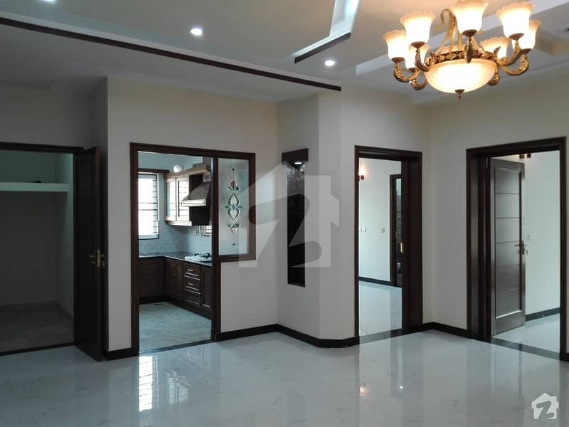 پنجاب یونیورسٹی سوسائٹی فیز 2 پنجاب یونیورسٹی ایمپلائیز سوسائٹی لاہور میں 3 کمروں کا 5 مرلہ مکان 1.2 کروڑ میں برائے فروخت۔