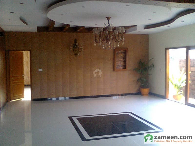 500 Sq Yard Outclass Bungalow For Sale In DHA Phase Vi