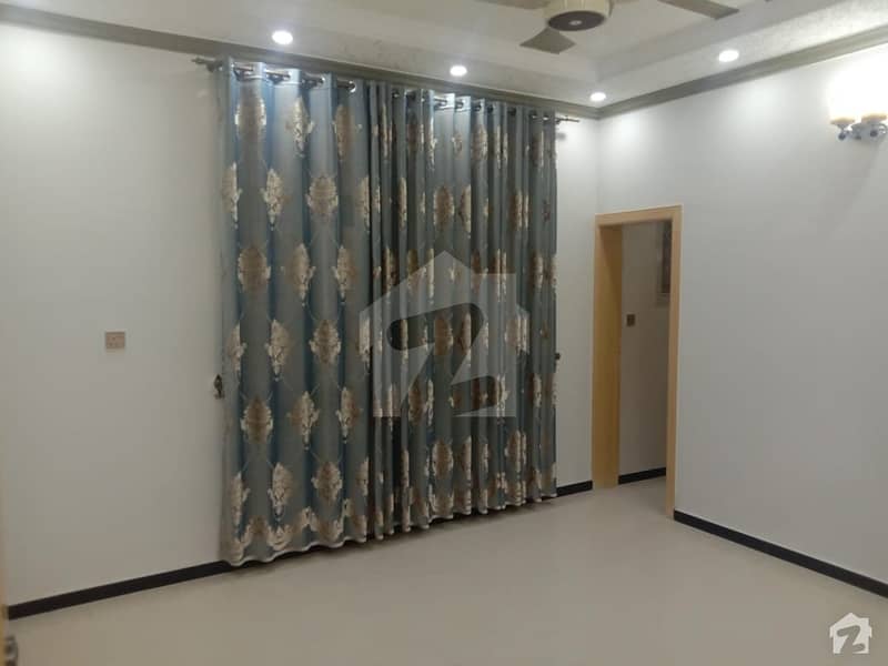 10 Marla House Is Available In Hayatabad