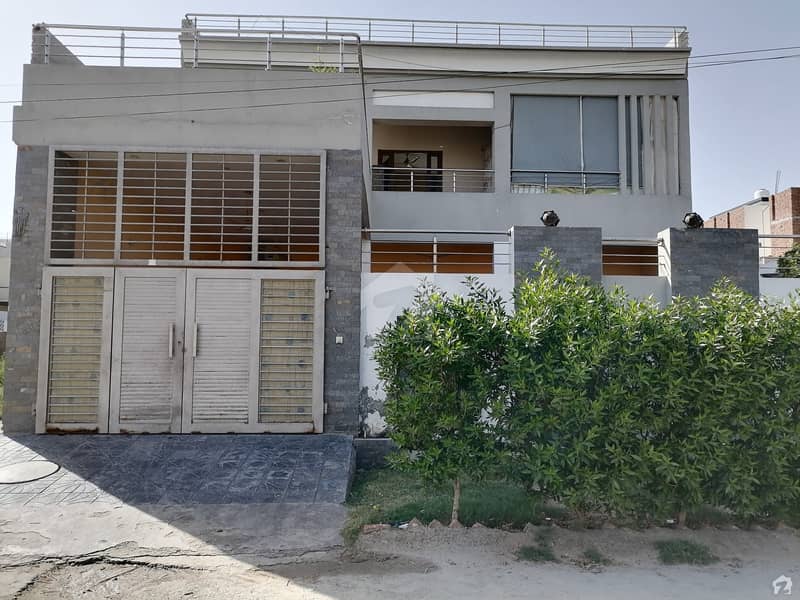 سہگل سٹی سمندری روڈ فیصل آباد میں 4 کمروں کا 12 مرلہ مکان 1.4 کروڑ میں برائے فروخت۔