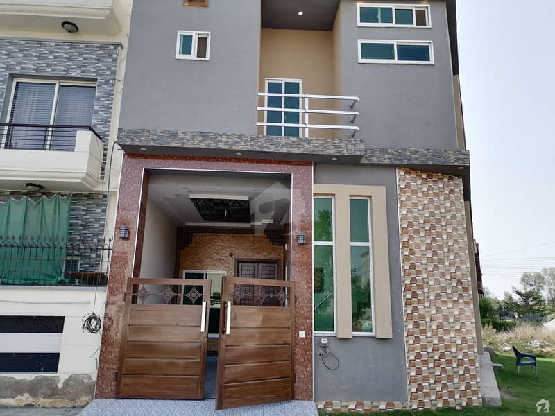 House For Sale In Rs 9,500,000