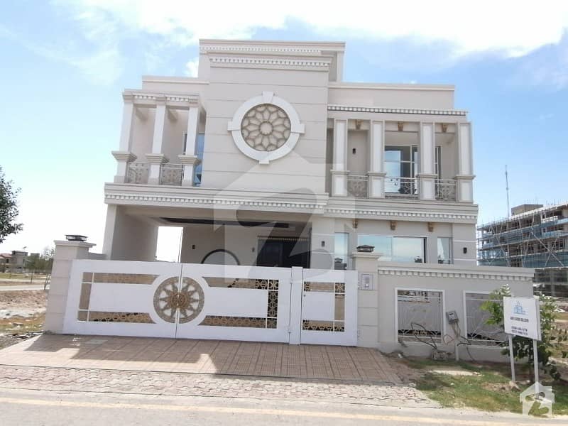 10 Marla Triple Storey House Available For Sale In Block B.