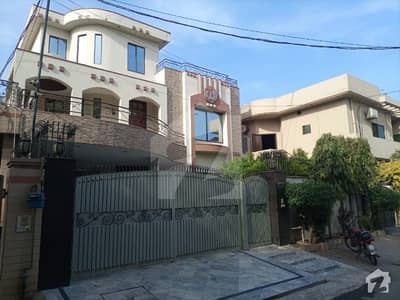 A House Of 4500 Square Feet In Lahore