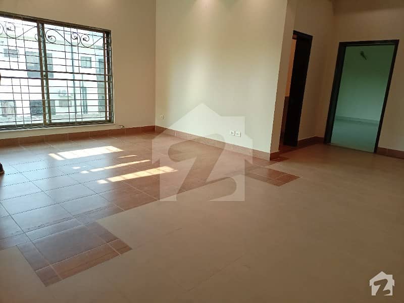 Kanal slightly used house for rent in DHA Phase-4 facing park